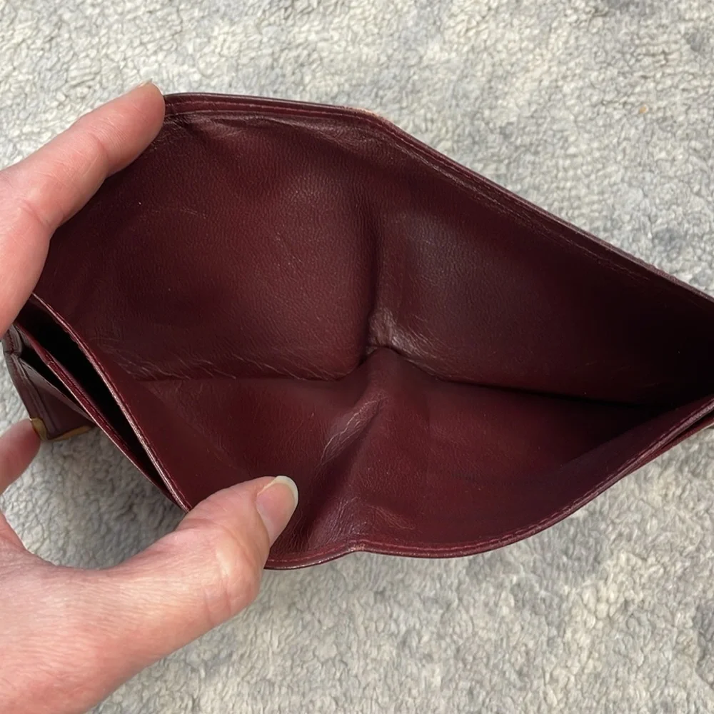 Cartier Paris Designer Bifold Wallet Burgundy Maroon Leather Bill Holder